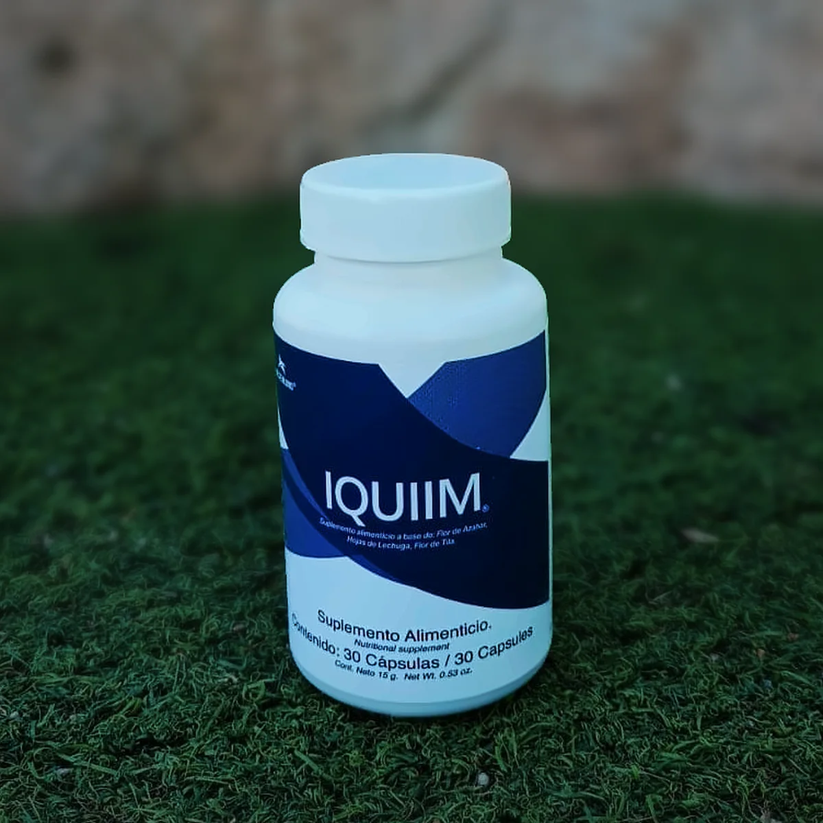 Frasco de IQUIIM 30 días de Westerlund Health al aire libre